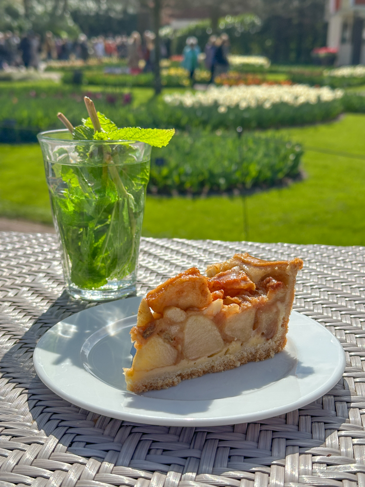 mint tea and dutch apple pie